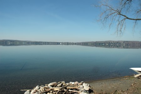 Lake Skanealteles