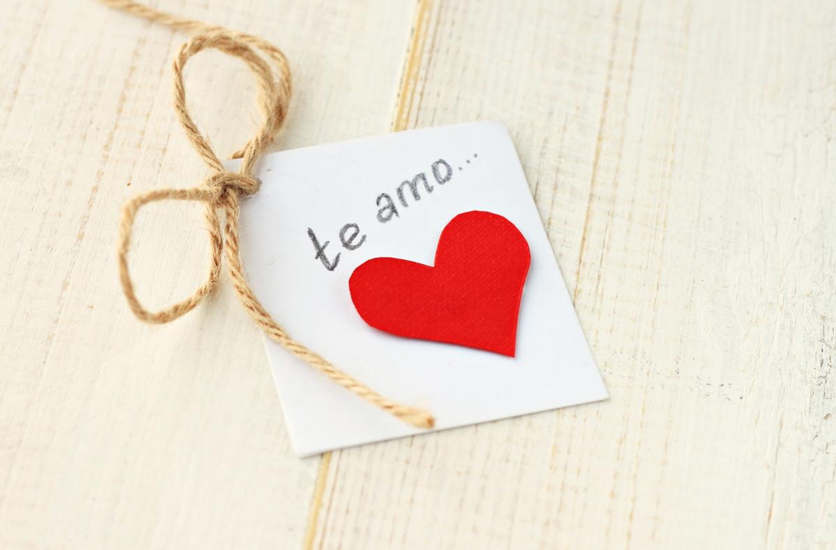 Adorably Romantic Spanish Love Quotes That'll Leave You in Awe