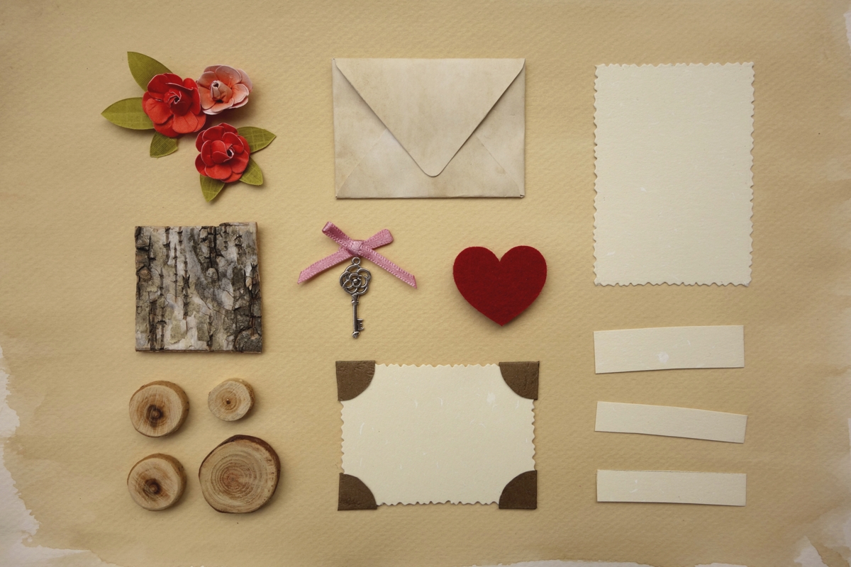  Romantic  and Fun Ideas  to Make a Scrapbook  for Your 