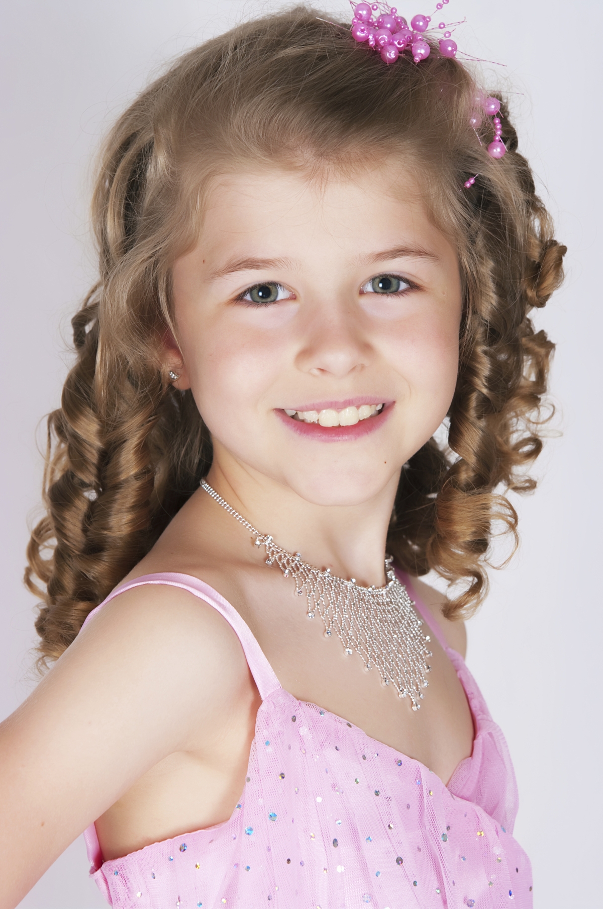 Extremely Lovable and Cute Flower Girl Hairstyles for 
