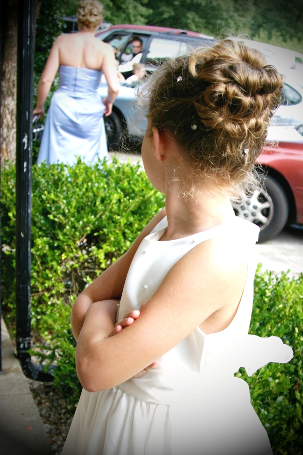 Extremely Lovable and Cute Flower Girl Hairstyles for 