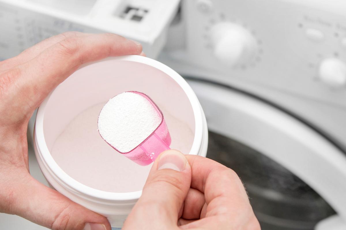 8 Methods That Show How to Get Chewing Gum Out of a ...