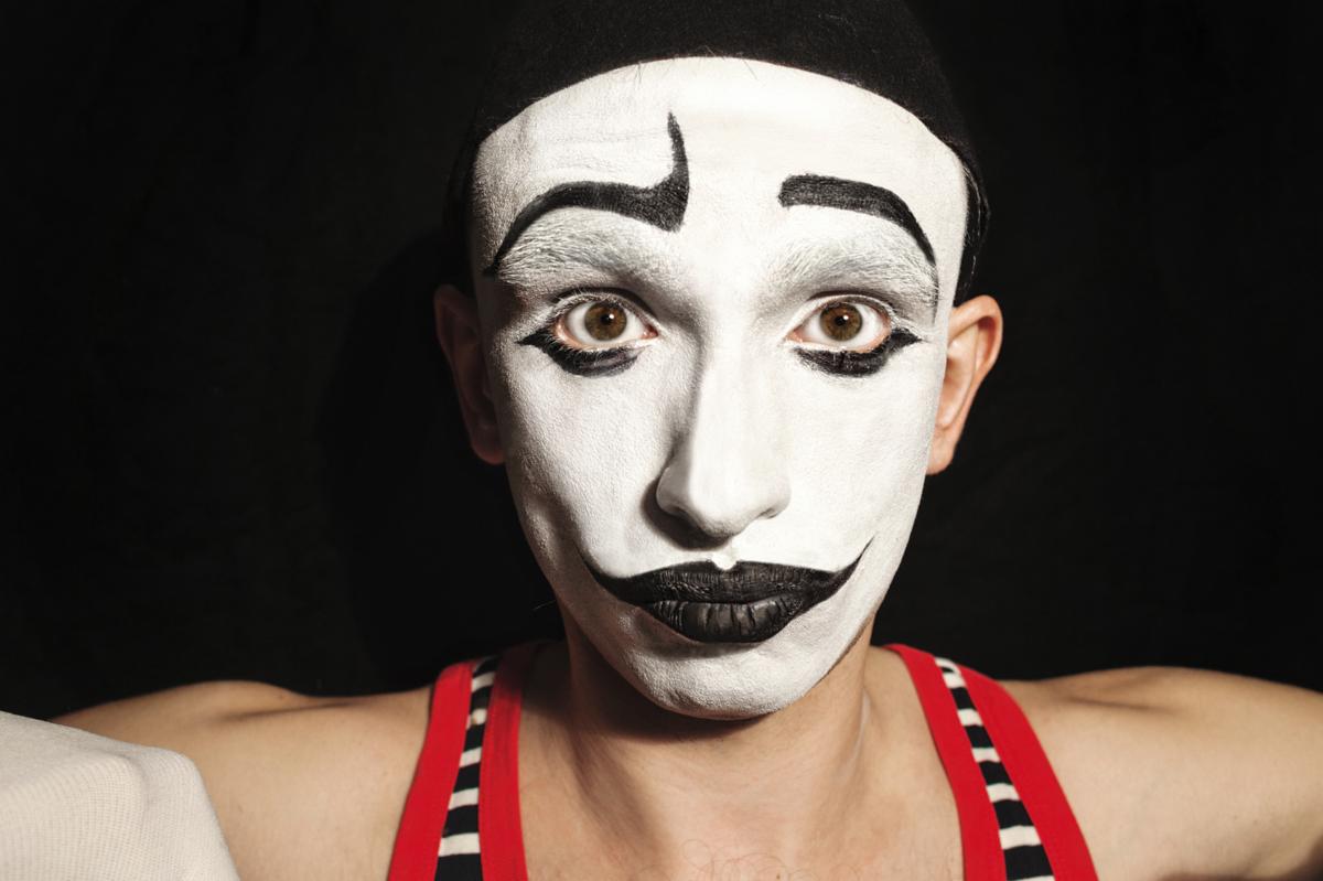 Effective Tips and Techniques to Apply Mime Makeup 