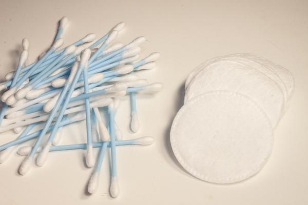 q tips and swabs